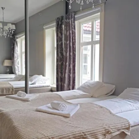 Midt I Byn Апартаменти